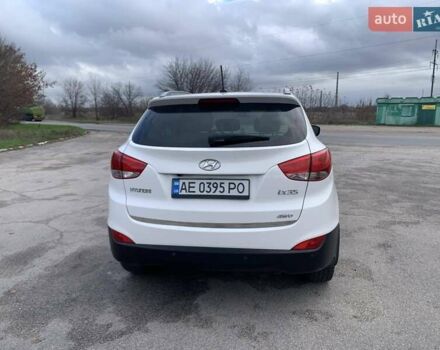 Белый Хендай их35, объемом двигателя 2 л и пробегом 143 тыс. км за 13700 $, фото 3 на Automoto.ua
