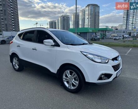 Білий Хендай іх35, об'ємом двигуна 2 л та пробігом 170 тис. км за 10700 $, фото 5 на Automoto.ua