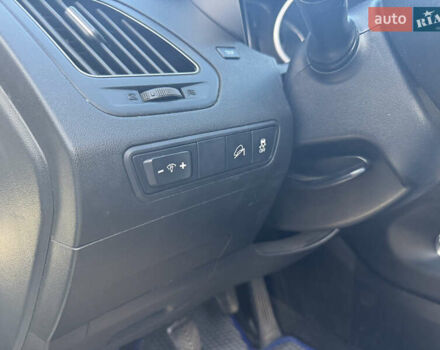 Білий Хендай іх35, об'ємом двигуна 1.69 л та пробігом 248 тис. км за 11450 $, фото 22 на Automoto.ua