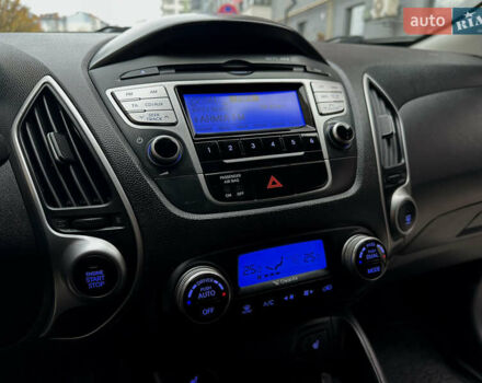 Белый Хендай их35, объемом двигателя 2 л и пробегом 178 тыс. км за 11900 $, фото 61 на Automoto.ua