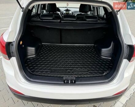 Білий Хендай іх35, об'ємом двигуна 2 л та пробігом 133 тис. км за 9600 $, фото 48 на Automoto.ua