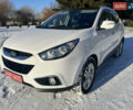 Белый Хендай их35, объемом двигателя 2 л и пробегом 203 тыс. км за 13400 $, фото 1 на Automoto.ua