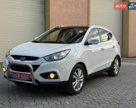 Белый Хендай их35, объемом двигателя 2 л и пробегом 204 тыс. км за 13950 $, фото 1 на Automoto.ua