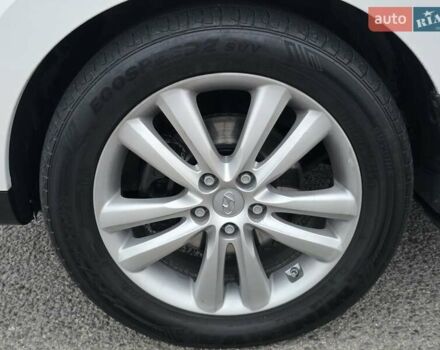 Белый Хендай их35, объемом двигателя 2 л и пробегом 211 тыс. км за 12999 $, фото 25 на Automoto.ua