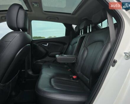 Белый Хендай их35, объемом двигателя 2 л и пробегом 211 тыс. км за 12999 $, фото 50 на Automoto.ua