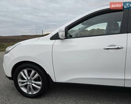 Белый Хендай их35, объемом двигателя 2 л и пробегом 211 тыс. км за 12999 $, фото 20 на Automoto.ua