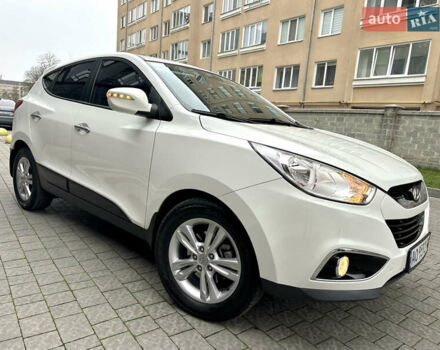 Белый Хендай их35, объемом двигателя 2 л и пробегом 178 тыс. км за 11900 $, фото 10 на Automoto.ua