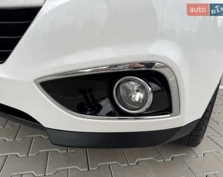 Білий Хендай іх35, об'ємом двигуна 2 л та пробігом 132 тис. км за 9999 $, фото 15 на Automoto.ua