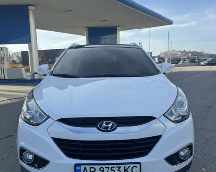Белый Хендай их35, объемом двигателя 2 л и пробегом 157 тыс. км за 14000 $, фото 5 на Automoto.ua