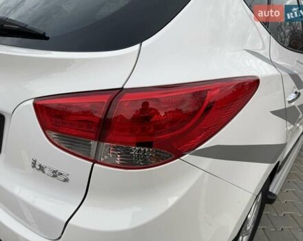 Білий Хендай іх35, об'ємом двигуна 2 л та пробігом 132 тис. км за 9999 $, фото 16 на Automoto.ua