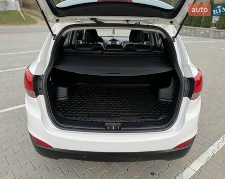 Білий Хендай іх35, об'ємом двигуна 2 л та пробігом 133 тис. км за 9600 $, фото 40 на Automoto.ua