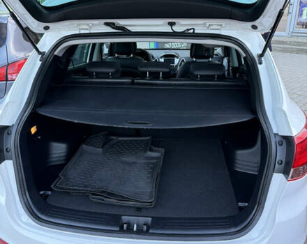 Белый Хендай их35, объемом двигателя 2 л и пробегом 204 тыс. км за 13950 $, фото 47 на Automoto.ua