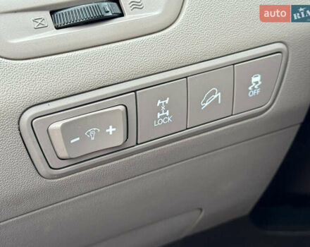 Белый Хендай их35, объемом двигателя 2 л и пробегом 169 тыс. км за 13300 $, фото 26 на Automoto.ua