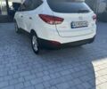 Белый Хендай их35, объемом двигателя 2 л и пробегом 178 тыс. км за 12800 $, фото 4 на Automoto.ua