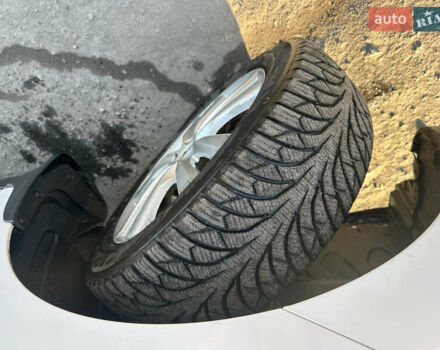 Білий Хендай іх35, об'ємом двигуна 2 л та пробігом 220 тис. км за 12600 $, фото 11 на Automoto.ua