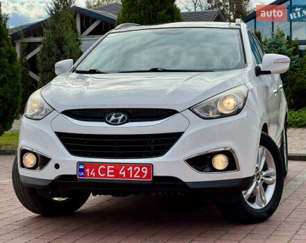 Белый Хендай их35, объемом двигателя 2 л и пробегом 169 тыс. км за 13300 $, фото 10 на Automoto.ua