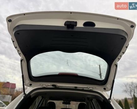 Білий Хендай іх35, об'ємом двигуна 2 л та пробігом 133 тис. км за 9600 $, фото 41 на Automoto.ua