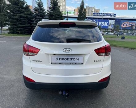 Білий Хендай іх35, об'ємом двигуна 2 л та пробігом 170 тис. км за 10700 $, фото 10 на Automoto.ua