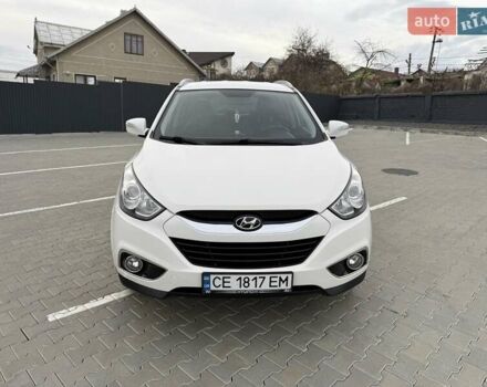 Білий Хендай іх35, об'ємом двигуна 2 л та пробігом 132 тис. км за 9999 $, фото 4 на Automoto.ua