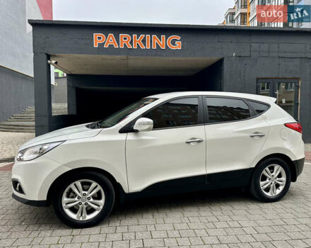 Белый Хендай их35, объемом двигателя 2 л и пробегом 178 тыс. км за 11900 $, фото 86 на Automoto.ua