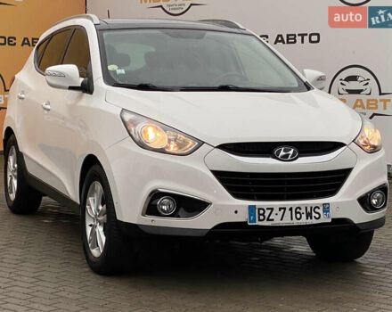 Белый Хендай их35, объемом двигателя 1.7 л и пробегом 204 тыс. км за 11500 $, фото 6 на Automoto.ua