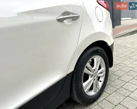 Белый Хендай их35, объемом двигателя 2 л и пробегом 178 тыс. км за 11900 $, фото 76 на Automoto.ua