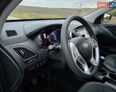 Белый Хендай их35, объемом двигателя 2 л и пробегом 211 тыс. км за 12999 $, фото 28 на Automoto.ua