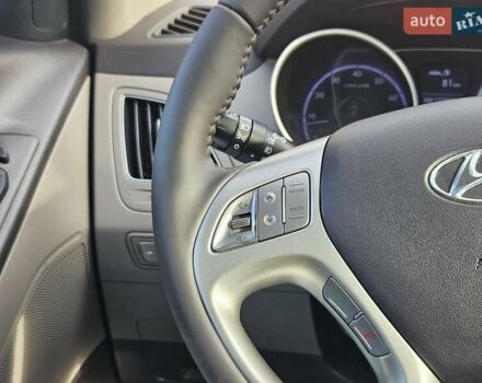 Белый Хендай их35, объемом двигателя 2 л и пробегом 137 тыс. км за 12600 $, фото 11 на Automoto.ua