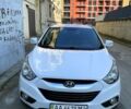 Белый Хендай их35, объемом двигателя 2 л и пробегом 218 тыс. км за 13000 $, фото 1 на Automoto.ua