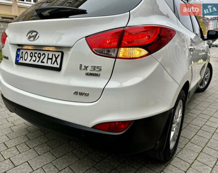 Белый Хендай их35, объемом двигателя 2 л и пробегом 178 тыс. км за 11900 $, фото 79 на Automoto.ua