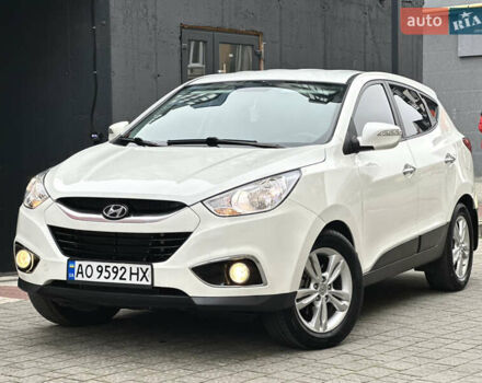 Белый Хендай их35, объемом двигателя 2 л и пробегом 178 тыс. км за 11900 $, фото 14 на Automoto.ua
