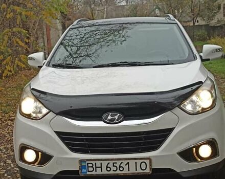 Белый Хендай их35, объемом двигателя 2 л и пробегом 90 тыс. км за 13888 $, фото 8 на Automoto.ua