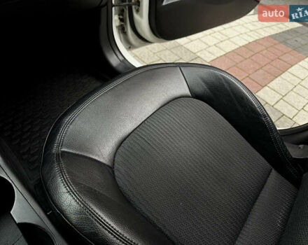 Белый Хендай их35, объемом двигателя 2 л и пробегом 178 тыс. км за 11900 $, фото 66 на Automoto.ua