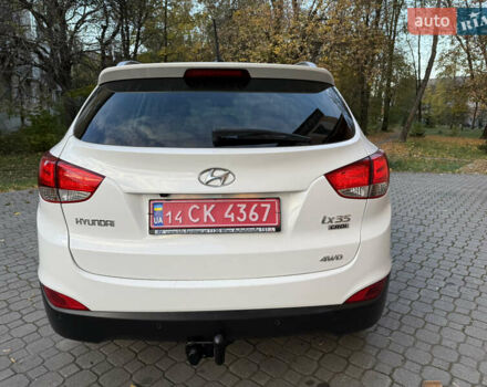 Белый Хендай их35, объемом двигателя 2 л и пробегом 204 тыс. км за 13950 $, фото 13 на Automoto.ua
