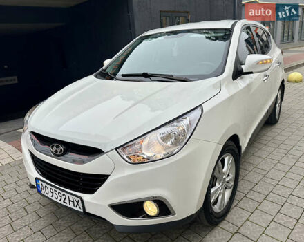Белый Хендай их35, объемом двигателя 2 л и пробегом 178 тыс. км за 11900 $, фото 12 на Automoto.ua