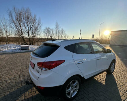 Білий Хендай іх35, об'ємом двигуна 0 л та пробігом 147 тис. км за 12500 $, фото 4 на Automoto.ua