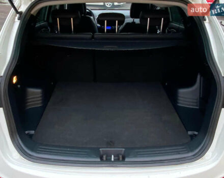 Белый Хендай их35, объемом двигателя 1.7 л и пробегом 204 тыс. км за 11500 $, фото 18 на Automoto.ua