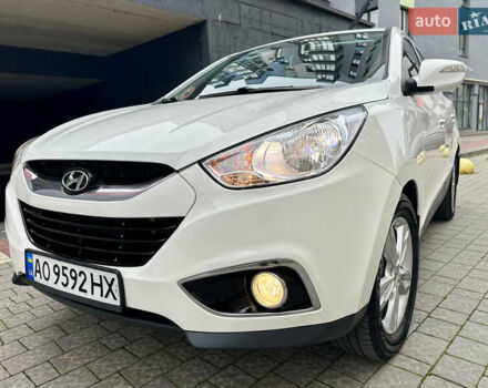 Белый Хендай их35, объемом двигателя 2 л и пробегом 178 тыс. км за 11900 $, фото 11 на Automoto.ua