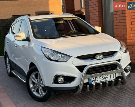 Білий Хендай іх35, об'ємом двигуна 2 л та пробігом 101 тис. км за 13800 $, фото 5 на Automoto.ua