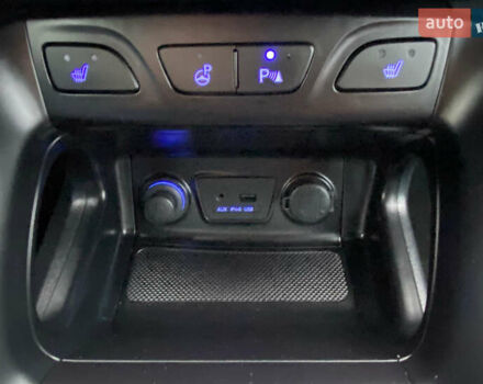 Белый Хендай их35, объемом двигателя 1.7 л и пробегом 204 тыс. км за 11500 $, фото 21 на Automoto.ua