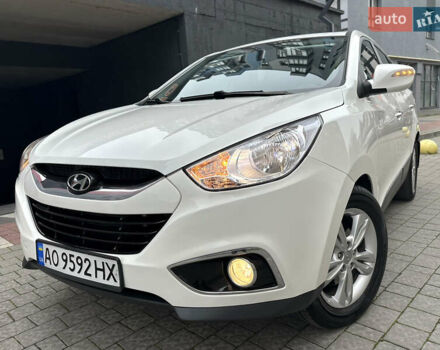Белый Хендай их35, объемом двигателя 2 л и пробегом 178 тыс. км за 11900 $, фото 13 на Automoto.ua