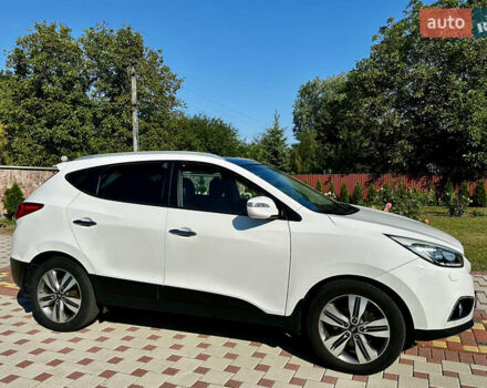 Білий Хендай іх35, об'ємом двигуна 2 л та пробігом 144 тис. км за 16000 $, фото 1 на Automoto.ua