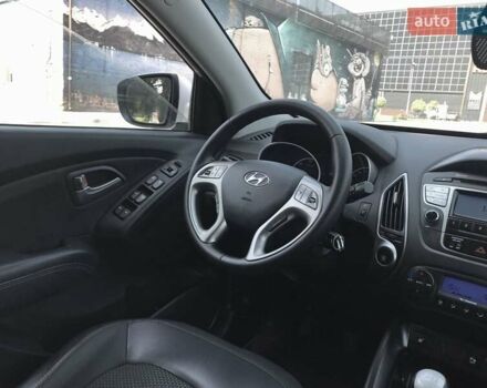 Білий Хендай іх35, об'ємом двигуна 1.7 л та пробігом 187 тис. км за 11850 $, фото 49 на Automoto.ua