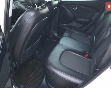 Білий Хендай іх35, об'ємом двигуна 2 л та пробігом 208 тис. км за 13999 $, фото 12 на Automoto.ua