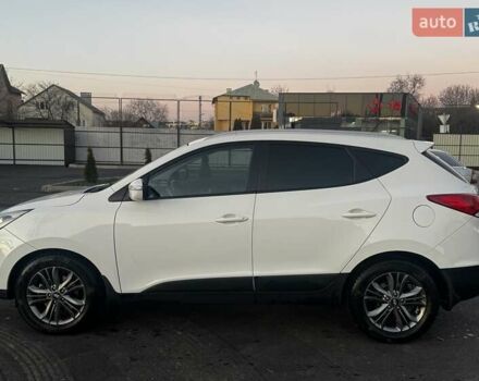 Белый Хендай их35, объемом двигателя 2 л и пробегом 126 тыс. км за 14500 $, фото 7 на Automoto.ua