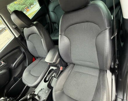 Білий Хендай іх35, об'ємом двигуна 2 л та пробігом 180 тис. км за 16300 $, фото 91 на Automoto.ua