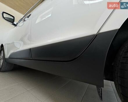 Білий Хендай іх35, об'ємом двигуна 1.7 л та пробігом 205 тис. км за 12500 $, фото 9 на Automoto.ua