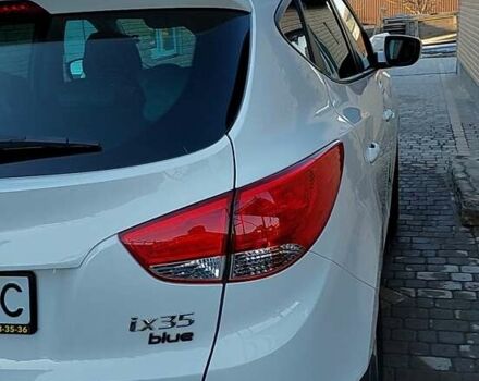 Білий Хендай іх35, об'ємом двигуна 1.69 л та пробігом 218 тис. км за 13800 $, фото 2 на Automoto.ua