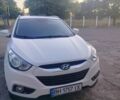 Белый Хендай их35, объемом двигателя 2 л и пробегом 190 тыс. км за 13300 $, фото 6 на Automoto.ua