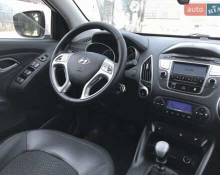 Білий Хендай іх35, об'ємом двигуна 1.7 л та пробігом 187 тис. км за 11850 $, фото 46 на Automoto.ua